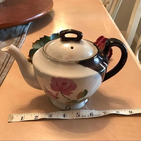 Made in Japan Tea Pot with Rose Design - Picture 5 of 13